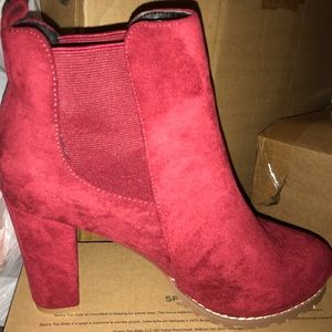 NEW Red suede ankle chunky heel bootie